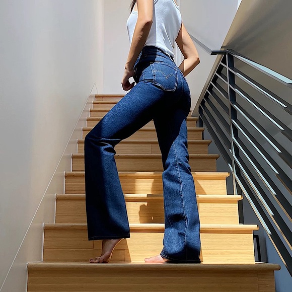 Levi’s Premium Ribcage Bootcut Women’s Jeans in High Key - Picture 2 of 16